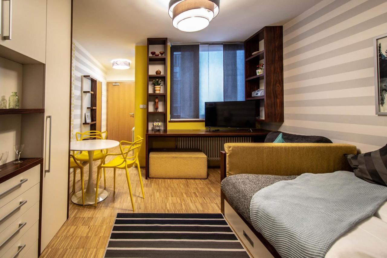 National Museum Apartment By Ruterra Praha Bagian luar foto