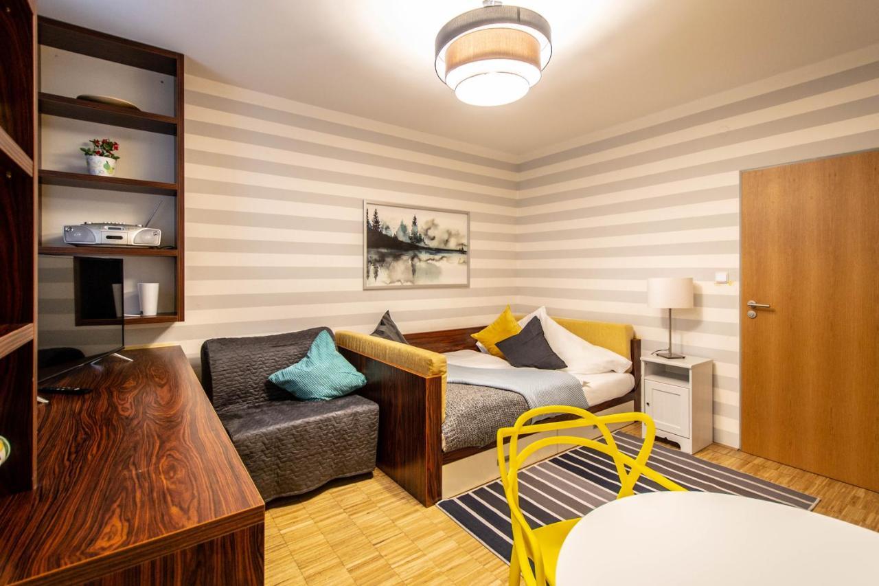 National Museum Apartment By Ruterra Praha Bagian luar foto