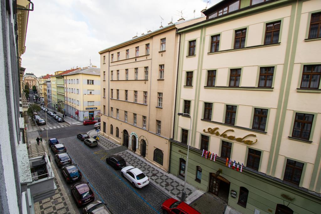 National Museum Apartment By Ruterra Praha Bagian luar foto