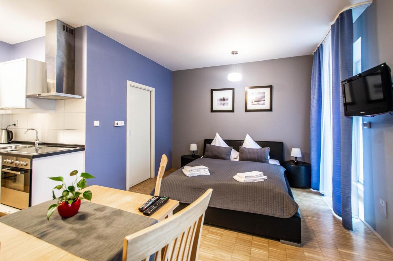 National Museum Apartment By Ruterra Praha Bagian luar foto