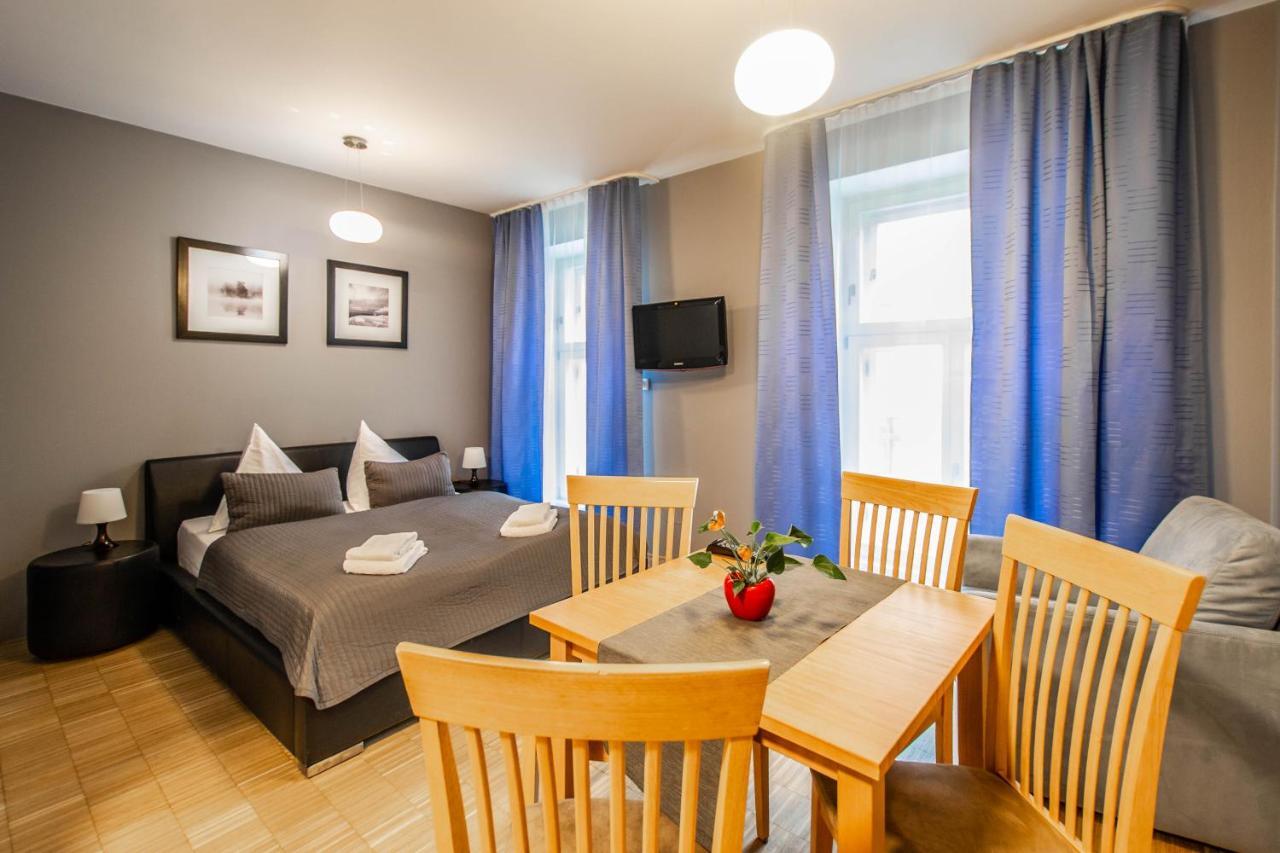 National Museum Apartment By Ruterra Praha Bagian luar foto