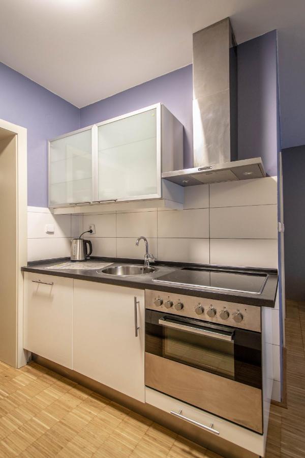 National Museum Apartment By Ruterra Praha Bagian luar foto